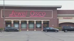 Man shot to death near Old Town Jewel Osco