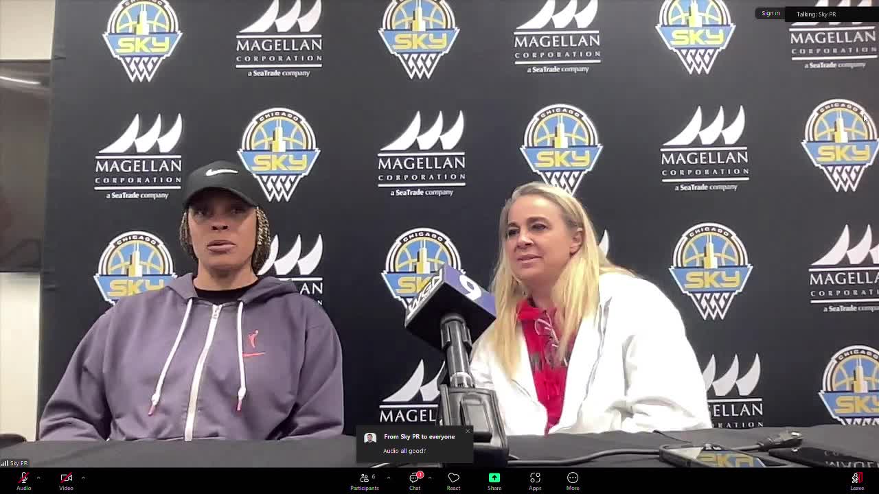 Former WNBA teammates Becky Hammon and Teresa Weatherspoon meet the media as coaches
