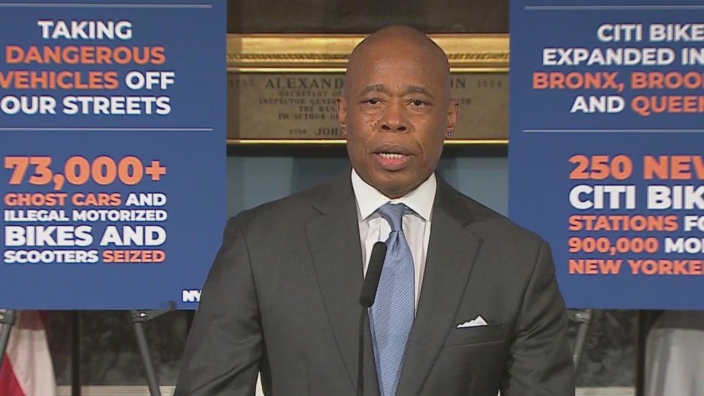 Judge rejects mayor's request to toss bribery charge