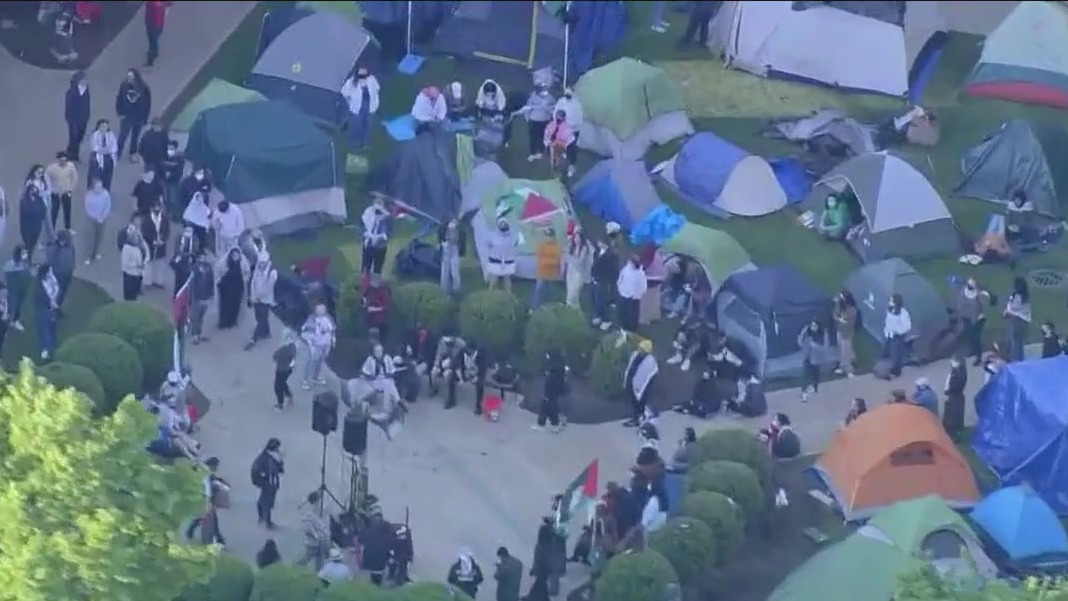 DePaul Quad remains closed for restoration after encampment