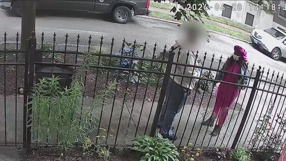 Armed robbers targeting Chicago postal workers