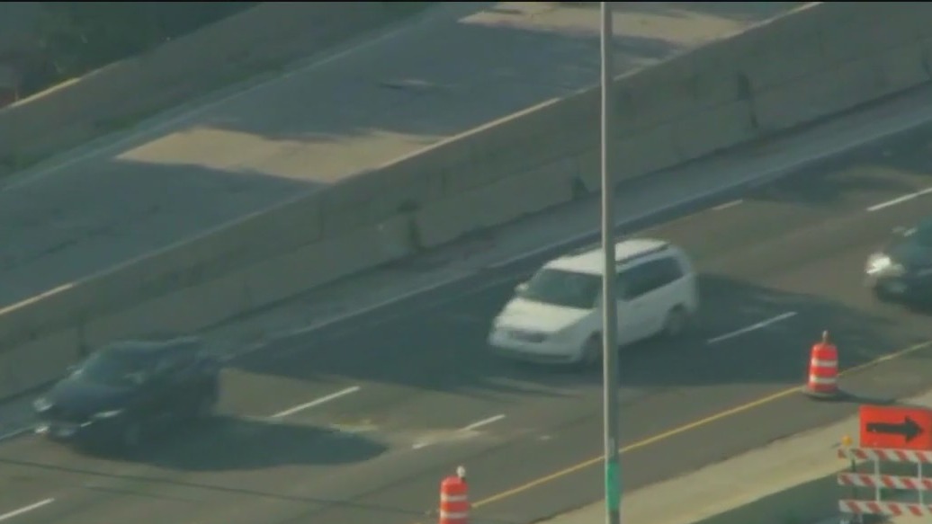 OB Edens Expressway reopens after semi-truck crash