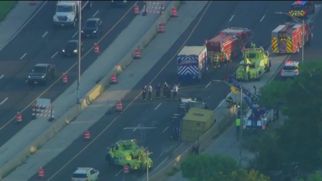 OB Edens Expressway closed in Skokie due to crash | FOX 32 Chicago