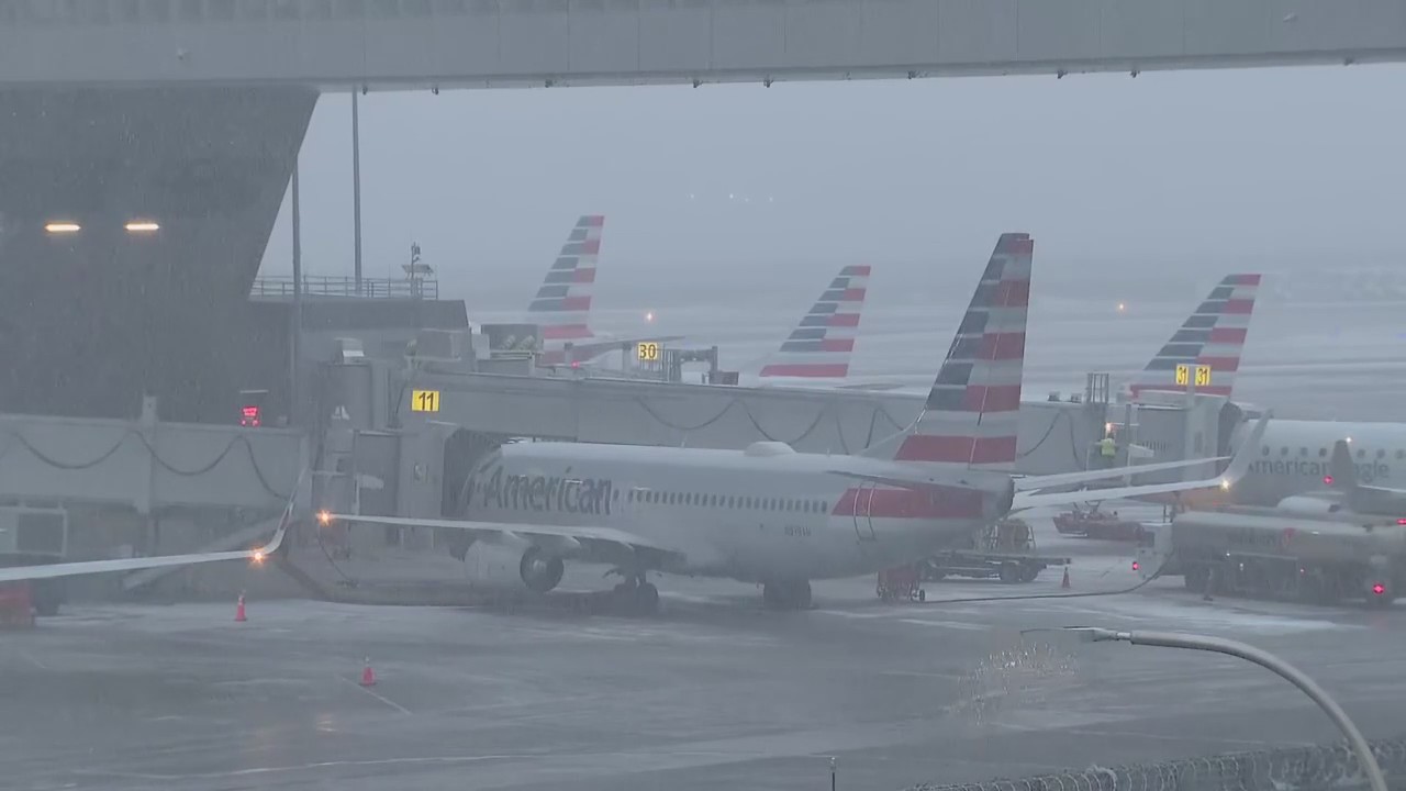 Subway burning suspect in court, American Airlines flights resume: NY news update