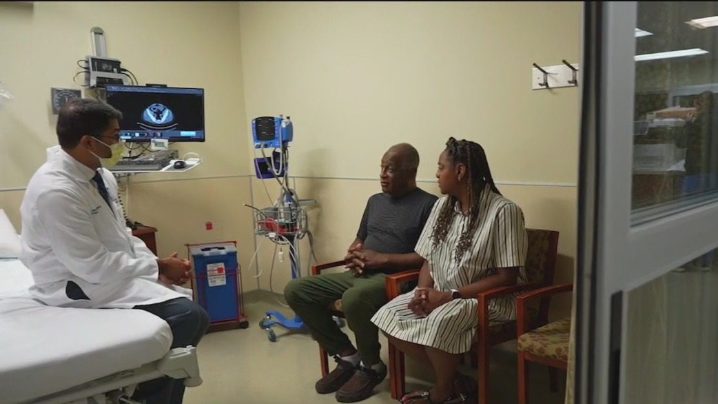 Northwestern surgeons perform second 'awake' kidney transplant