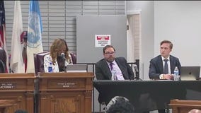 2 criminal defense attorneys for Tiffany Henyard attend Dolton board meeting