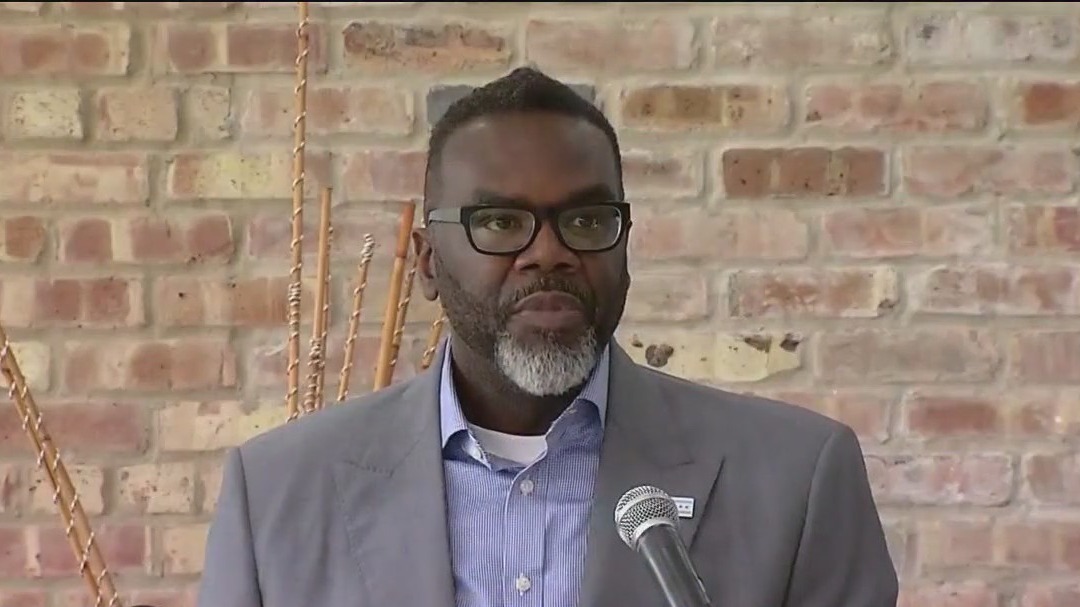 Johnson campaigns for Harris as presidential race heats up