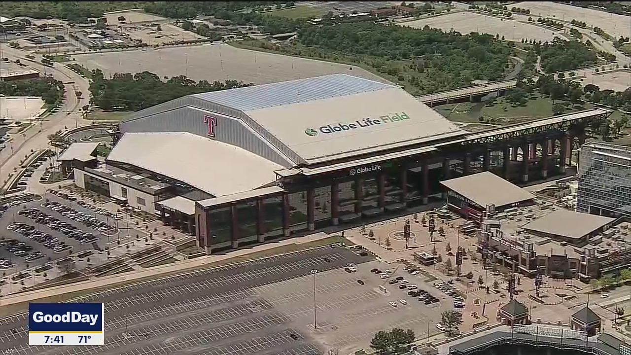 Braves vs Dodgers tonight at Globe Life Field