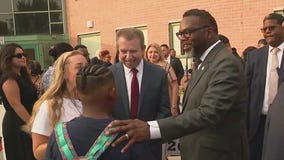 Excessive heat kicks off school year for Chicago students