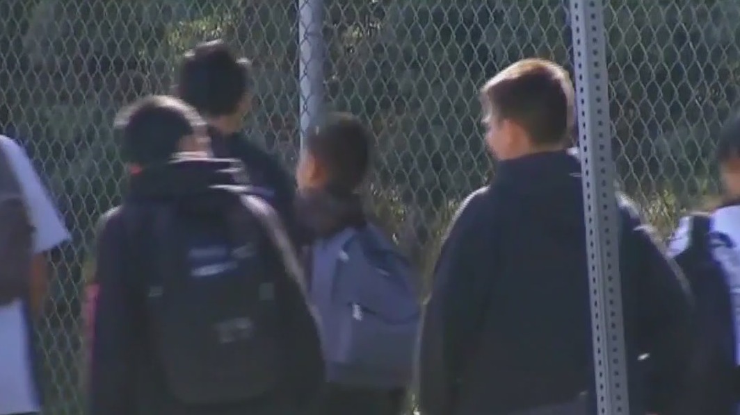 Tips for getting your kids back on a normal sleep schedule as school returns