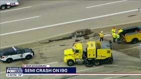 2 injured after crash on I-90 near Schaumburg