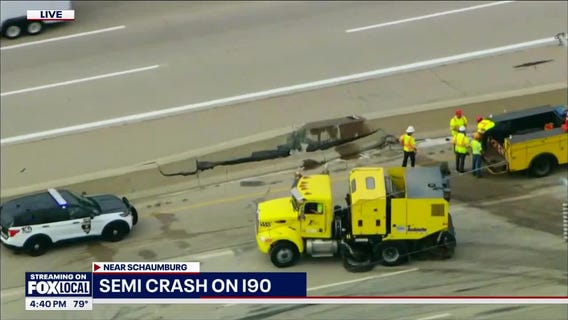 2 injured after crash on I-90 near Schaumburg