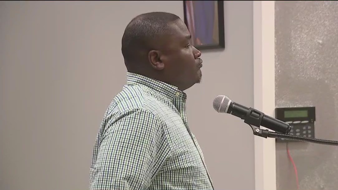 Controversy surrounds Dolton mayor?s new village administrator hire