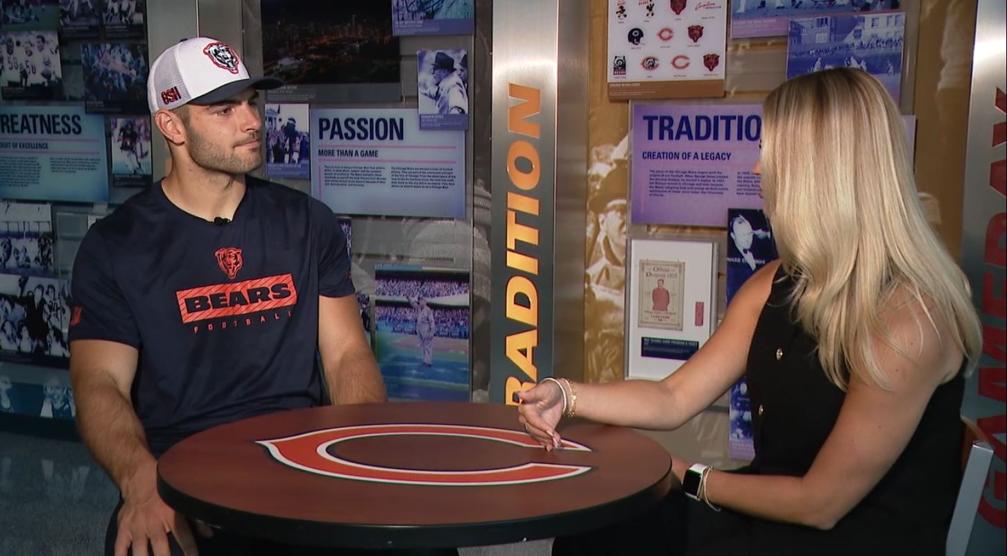 Cassie goes 1-on-1 with Chicago Bears tight end Cole Kmet