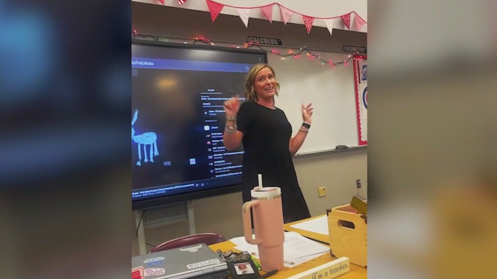Indiana teacher goes viral for classroom rap