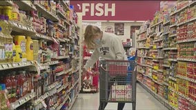 Pritzker announces $7.9M in grants for Illinois food deserts