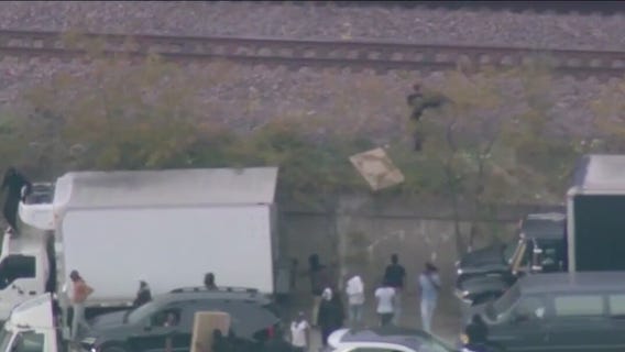 Six arrested after mob of thieves burglarize train on Chicago's West Side: officials