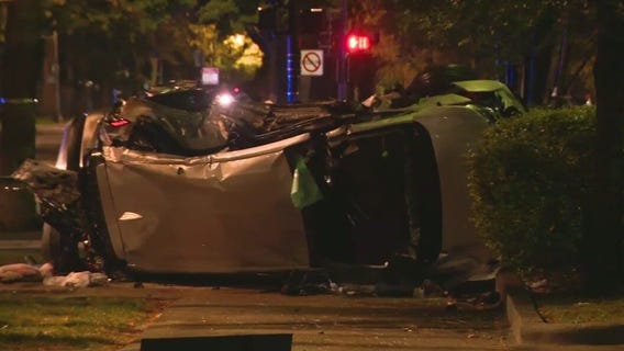 2 killed in rollover crash on Chicago's South Side