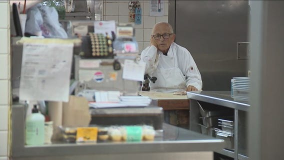 'It?s hard to say goodbye': Petey?s Bungalow in Oak Lawn closes after 63 years
