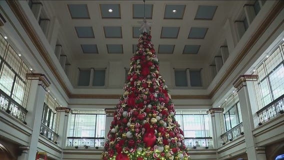 It's beginning to look a lot like Christmas in Chicago