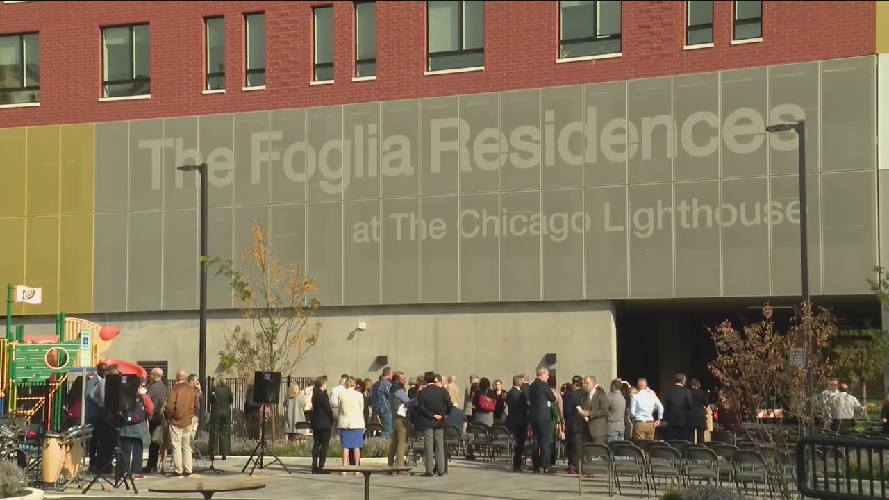 Nation's 1st apartment complex for the blind opens in Chicago