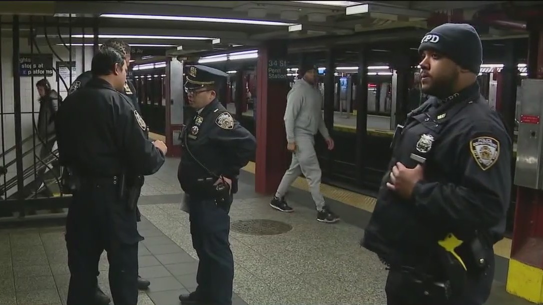 Hochul talks plan to put cops on overnight subways