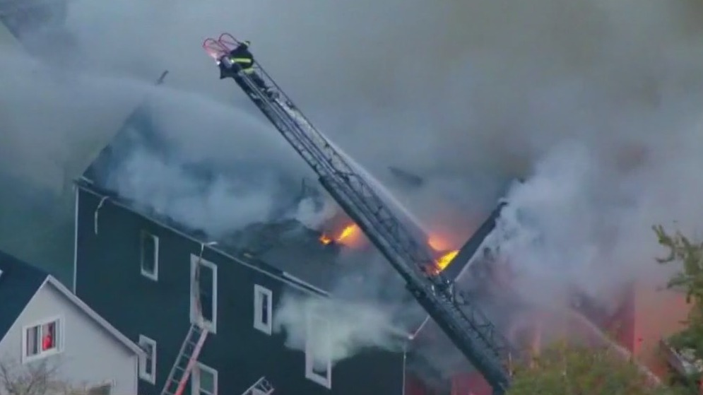 2 residents unaccounted for in Cicero house fire | FOX 32 Chicago