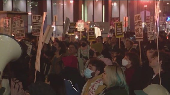Palestine supporters march in Chicago following Trump's win