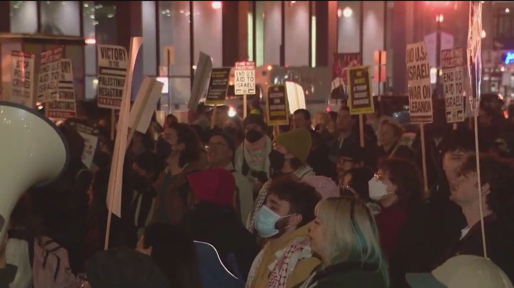 Palestine supporters march in Chicago following Trump's win