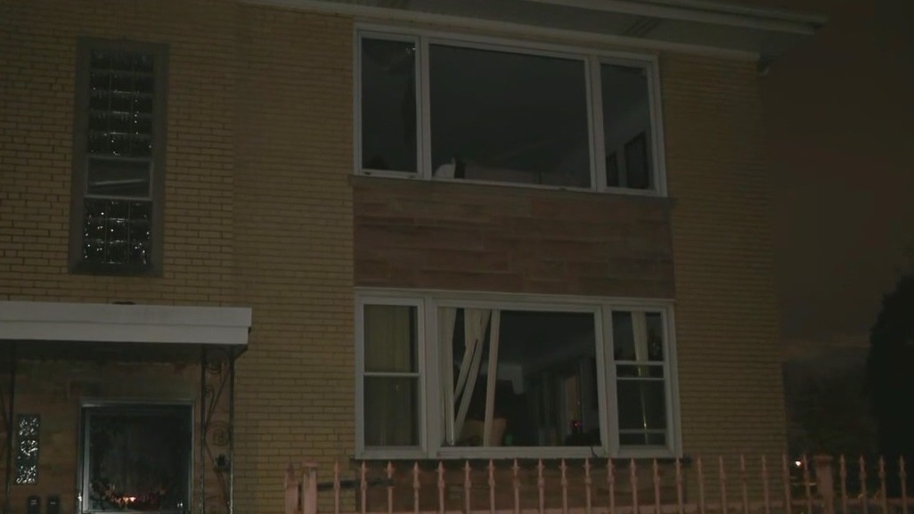 Humboldt Park fire leaves 6 injured