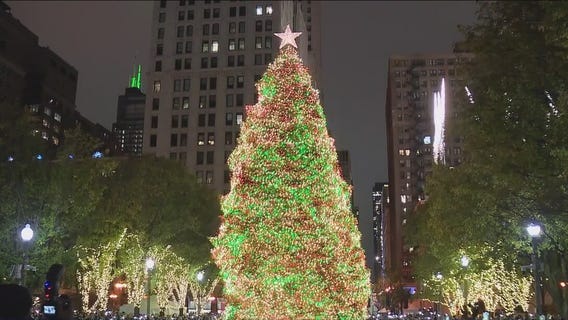 Chicago kicks off the holiday season