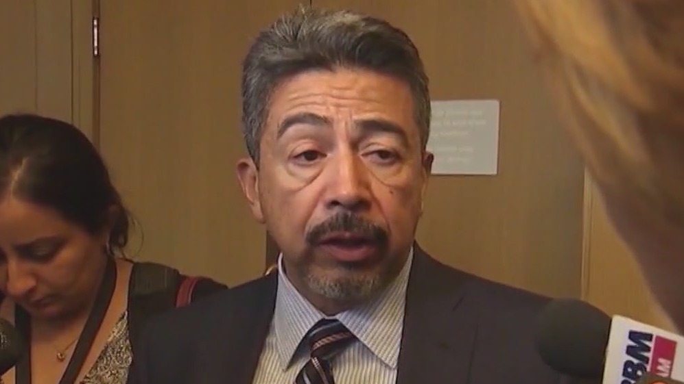 Former Ald. Danny Solis takes the stand in Madigan corruption trial