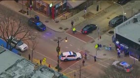 Man shot, critically hurt in Chicago's Lincoln Park neighborhood