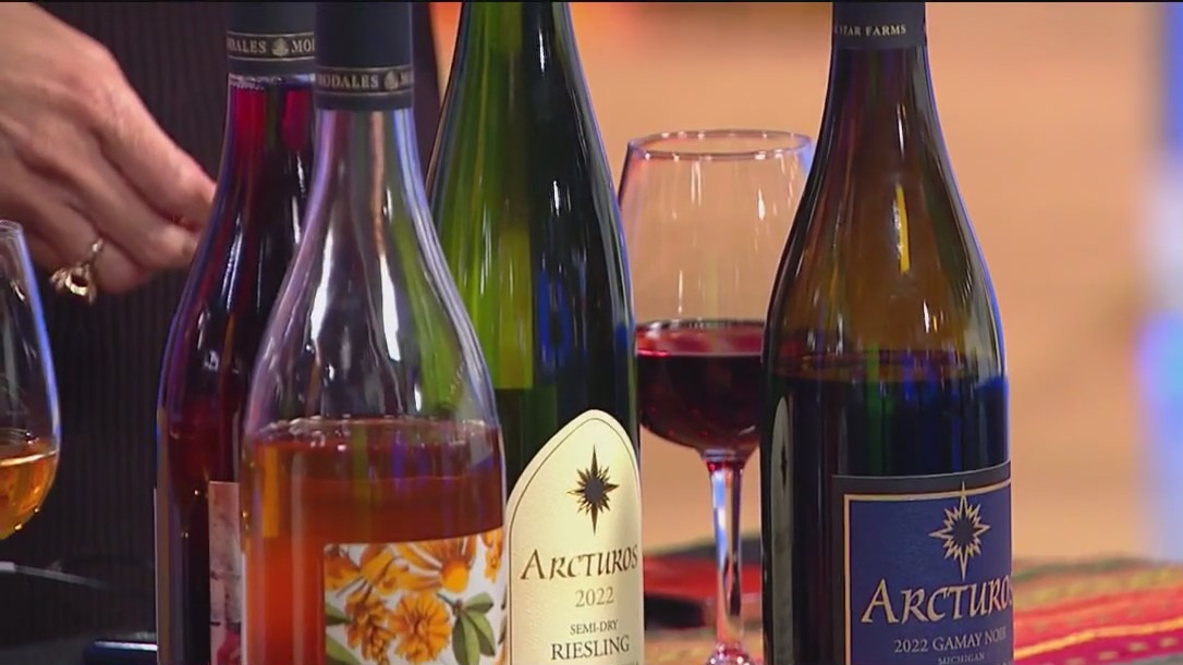 Pair the perfect wine with your Thanksgiving dinner with a bottle from Michigan!