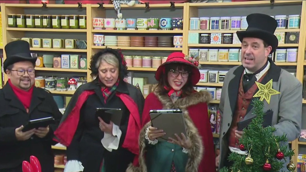 Lincoln Square Ravenswood celebrates Small Business Saturday