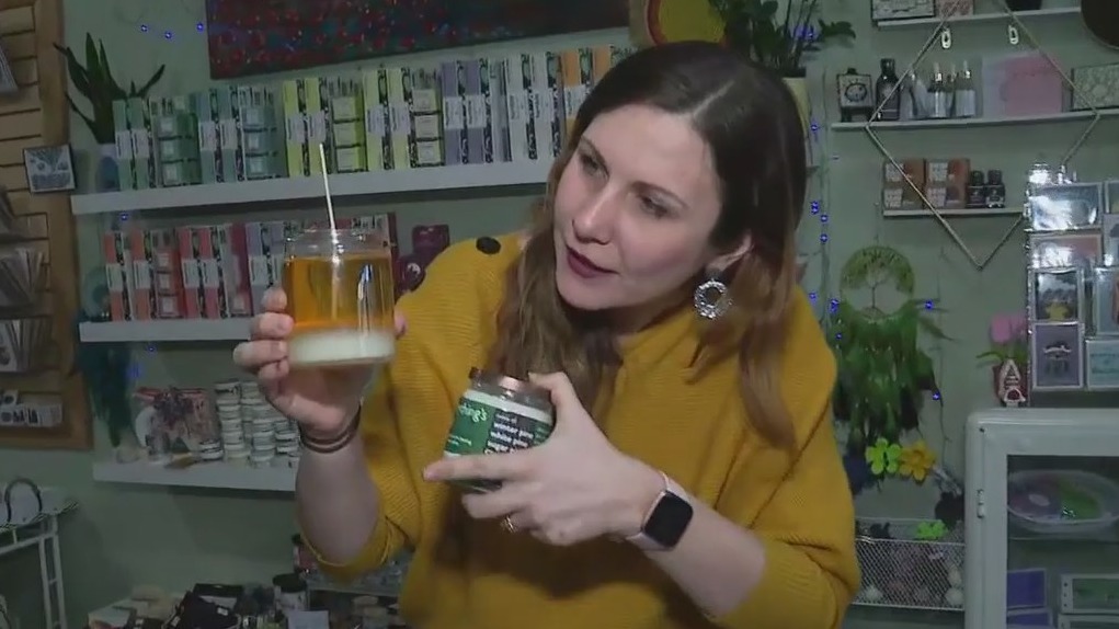 Woman-owned Chicago candle shop started out as a back-up plan