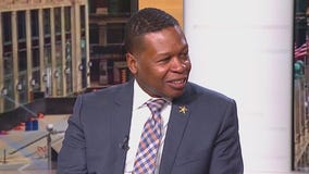 Chicago police to host gun turn-in events on Saturday