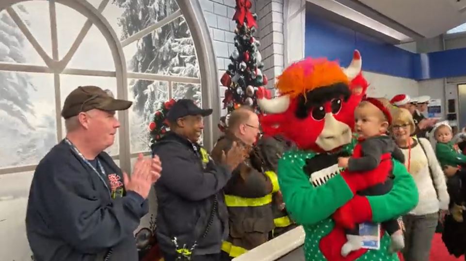 United Airlines takes kids on a magical flight to the North Pole