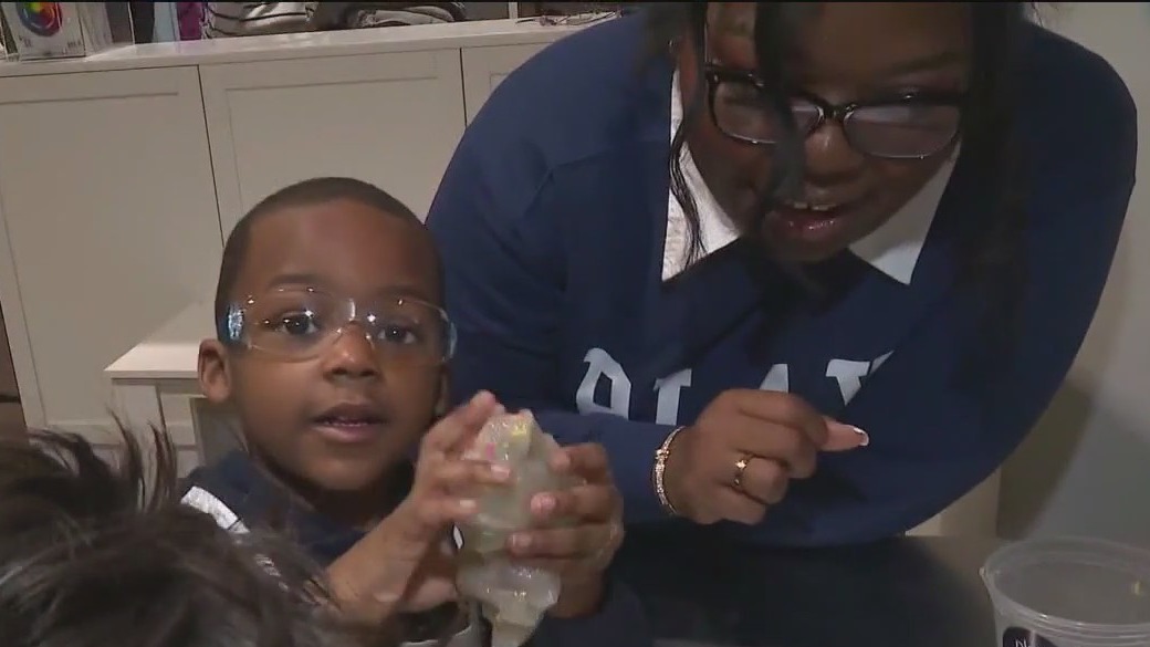 At Chicago's Play Street Museum, little kids have fun while learning