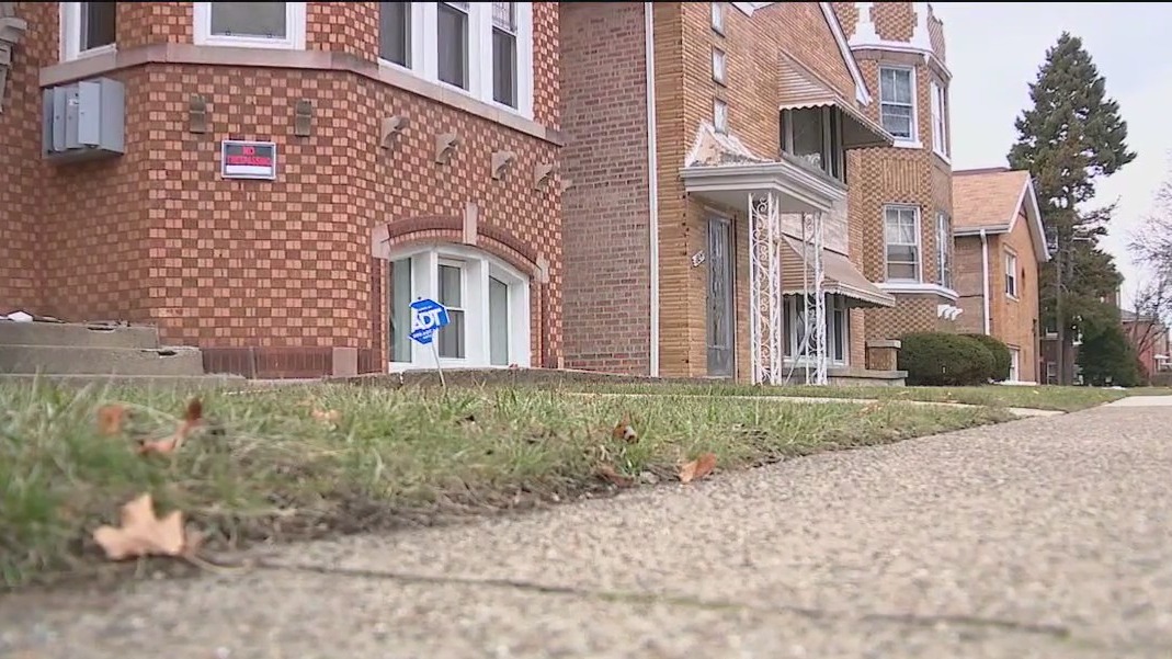 Triple homicide suspect killed in shootout with Berwyn police