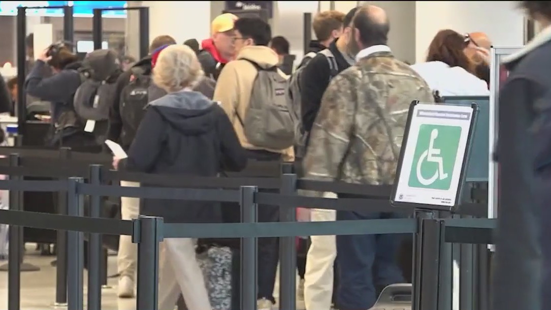 What to know about the Christmas Eve travel rush