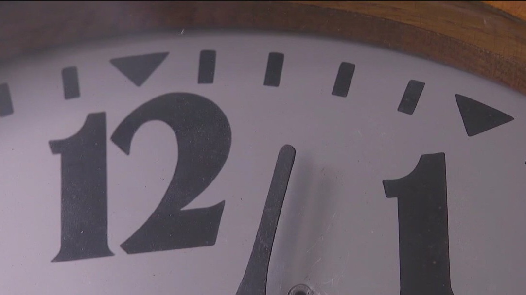 President-elect Trump calls for end to daylight savings time