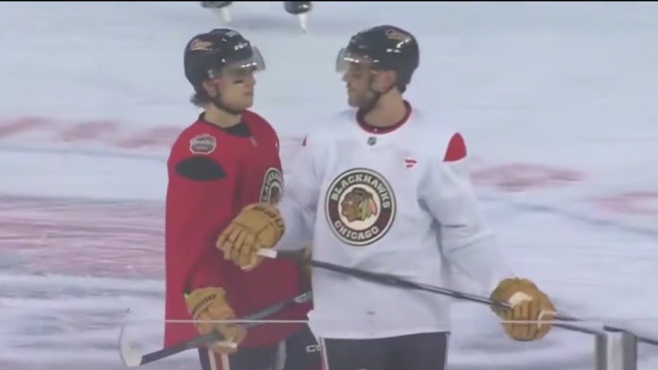 Chicago Blackhawks play St. Louis in another NHL Winter Classic at Wrigley