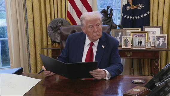 Trump signs presidential memo on aviation safety