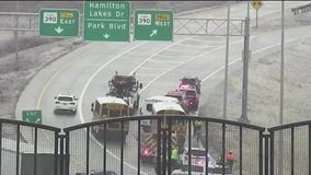 Bus crash on I-290 leaves 1 hurt in Chicago suburb
