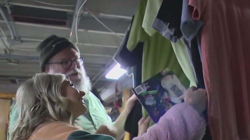 Local initiative Give A Shirt raises $600K for Chicago?s homeless over 10 years