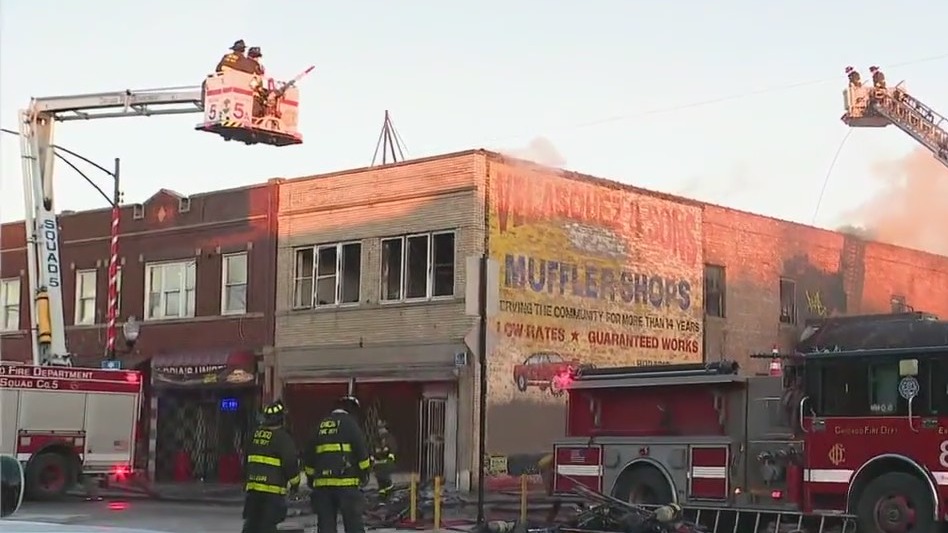 Firefighters battle blaze in Chicago Lawn | FOX 32 Chicago