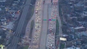 Average Chicagoan spent 102 hours in traffic last year