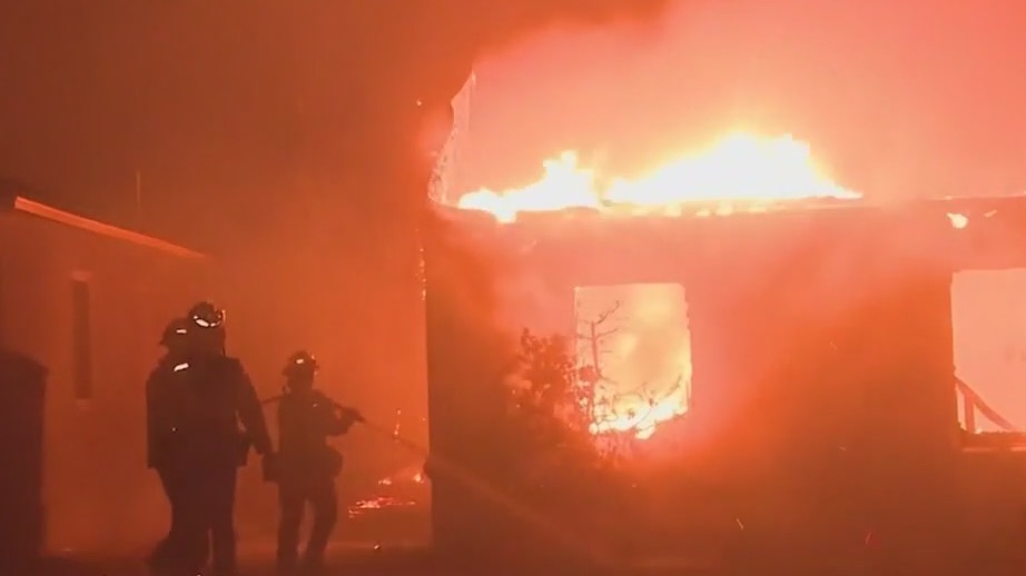Death toll rises as wildfires continue to scorch Los Angeles area