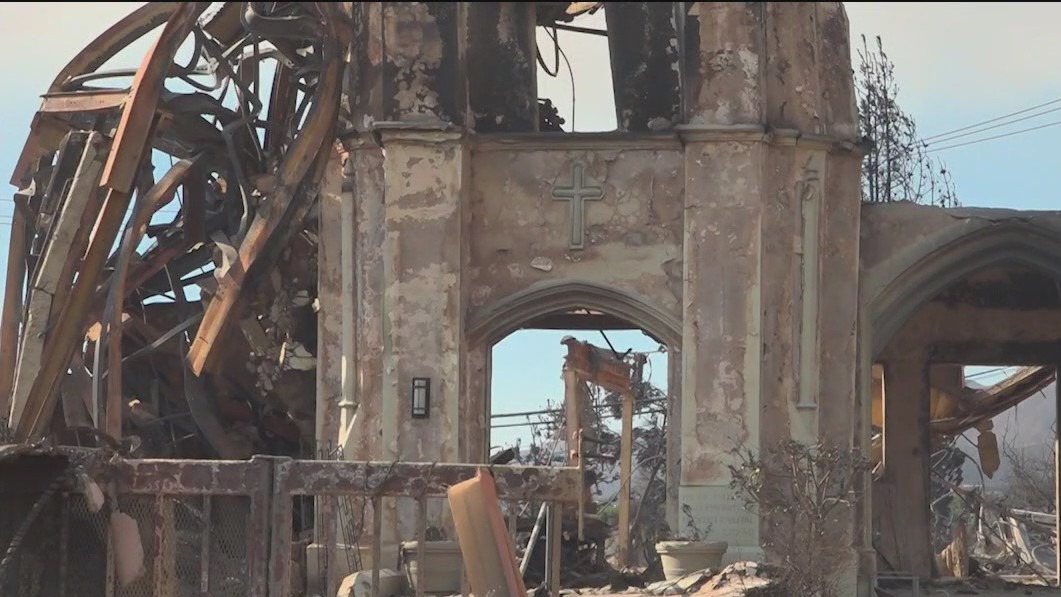 LA County wildfires: Residents brace for more strong winds